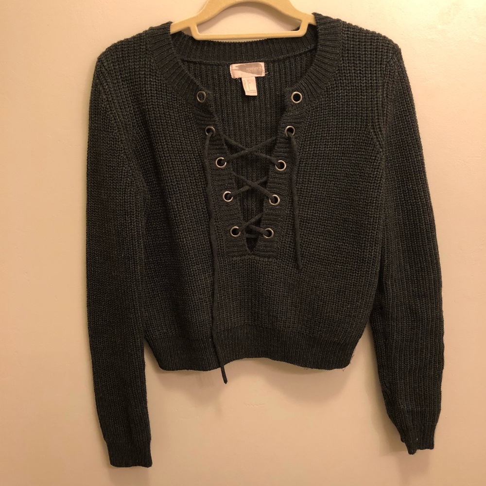 FXII lace up cropped sweater ✨